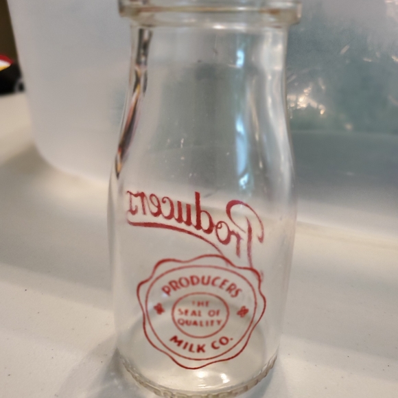 Producers Milk jug half pint - Picture 3 of 5